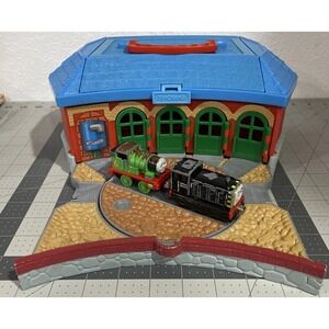 Thomas & Friends Take Along Take N Play TIDMOUTH SHEDS SET Roundhouse 2002